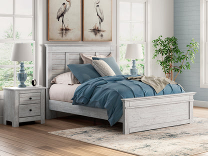 Haines Furniture Outlet - Ashley Furniture - Makidern Bedroom - Queen Panel Bed / Whitewash - PCB1171B2