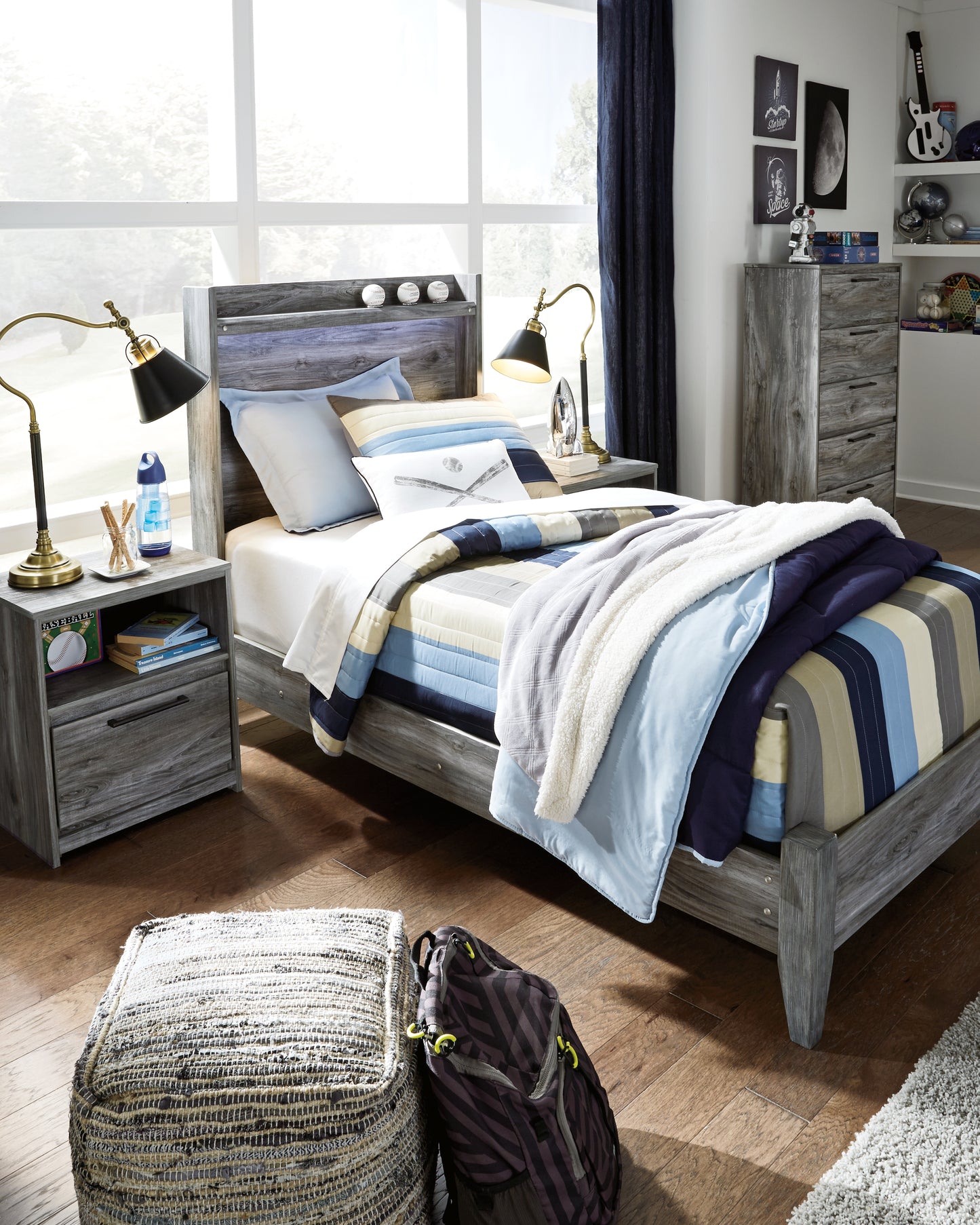 Haines Furniture Outlet - Ashley Furniture - Baystorm Bedroom - Twin Panel Bed / Gray - B221B20