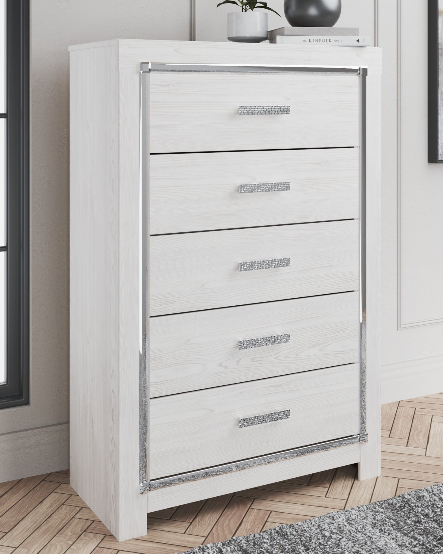 Haines Furniture Outlet - Ashley Furniture - Altyra Bedroom - Five Drawer Chest / White - B2640-46