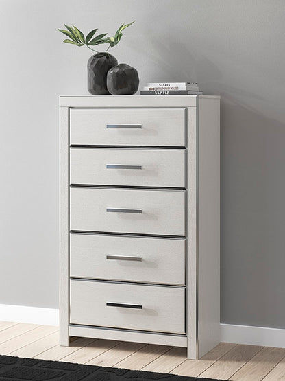 Haines Furniture Outlet - Ashley Furniture - Zuraleus Bedroom - Five Drawer Chest / White - PCB3381-46