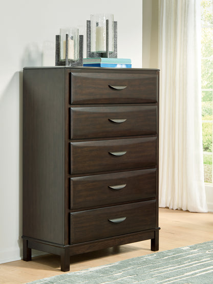 Haines Furniture Outlet - Ashley Furniture - Vanmore Bedroom - Five Drawer Chest / Dark Brown - B479-46