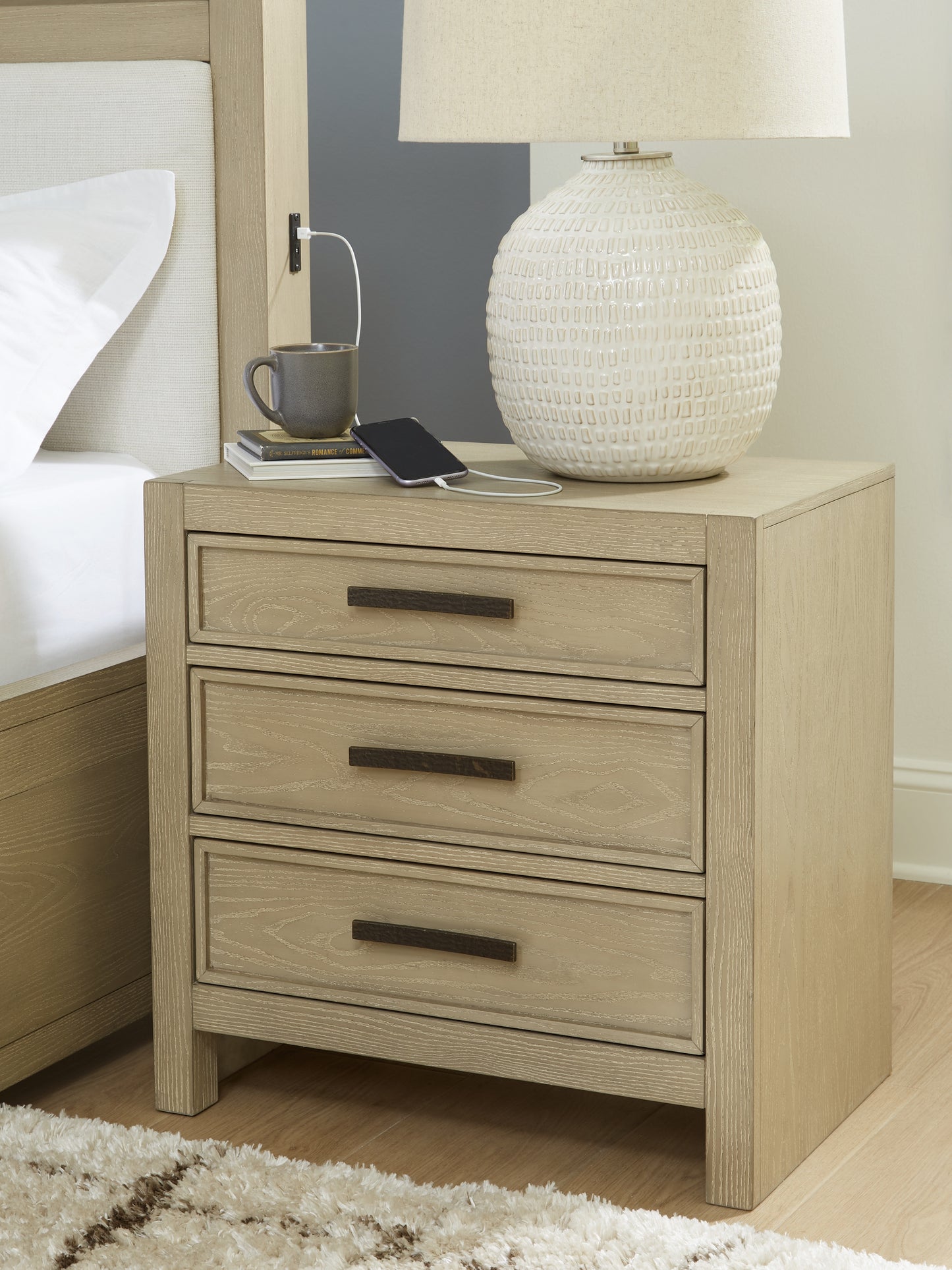 Haines Furniture Outlet - Ashley Furniture - Calmoro Bedroom - Three Drawer Night Stand - B602-93