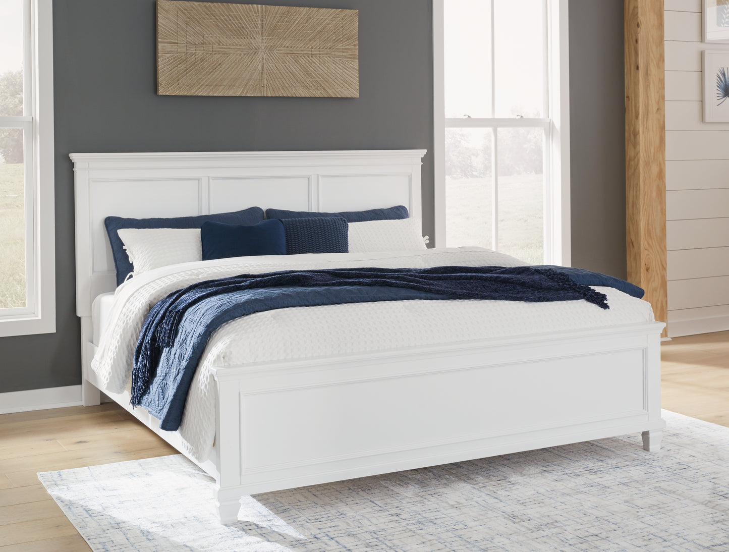 Haines Furniture Outlet - Ashley Furniture - Fortman Bedroom - Queen Panel Bed / White - B680B2