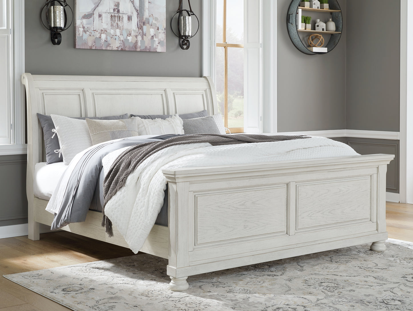 Haines Furniture Outlet - Ashley Furniture - Robbinsdale Bedroom - Queen Sleigh Bed / Antique White - B742B23