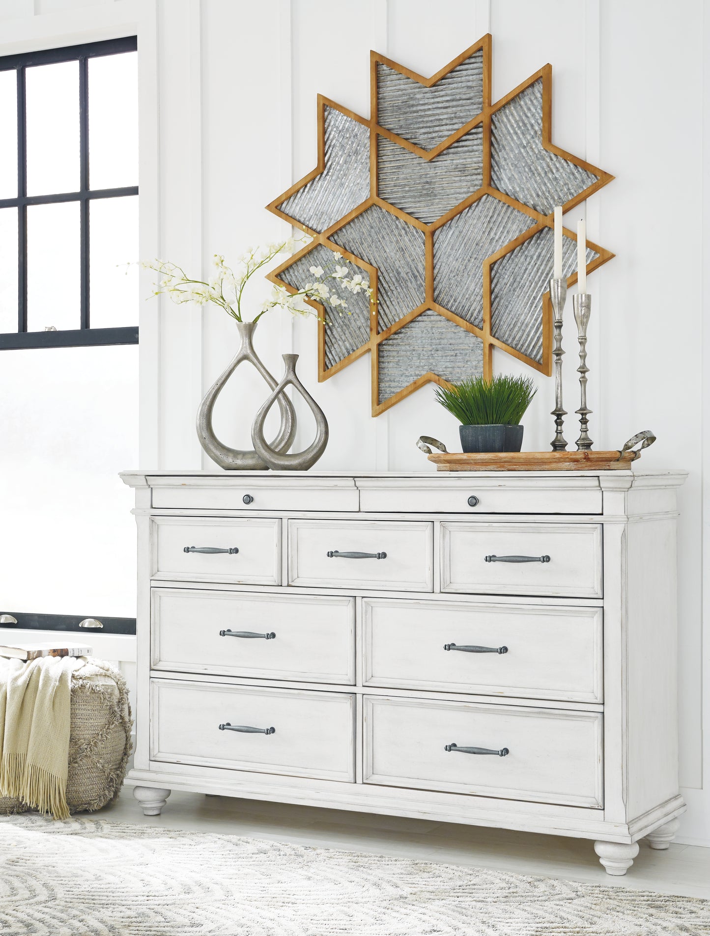 Haines Furniture Outlet - Ashley Furniture - Kanwyn Bedroom - Dresser / Whitewash - B777-31