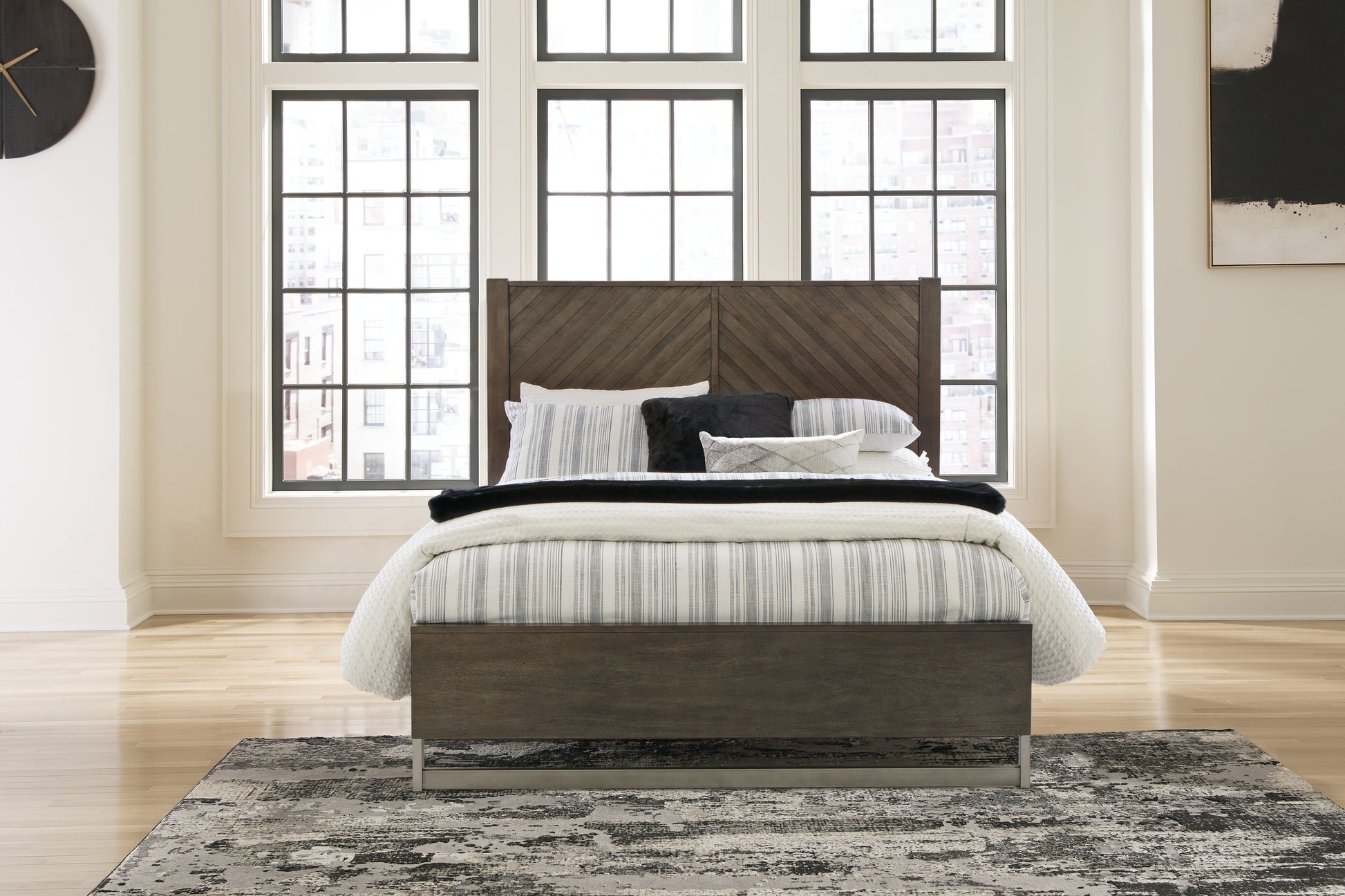 Haines Furniture Outlet - Ashley Furniture - Arkenton Bedroom - Queen Panel Bed / Grayish Brown - B786B2