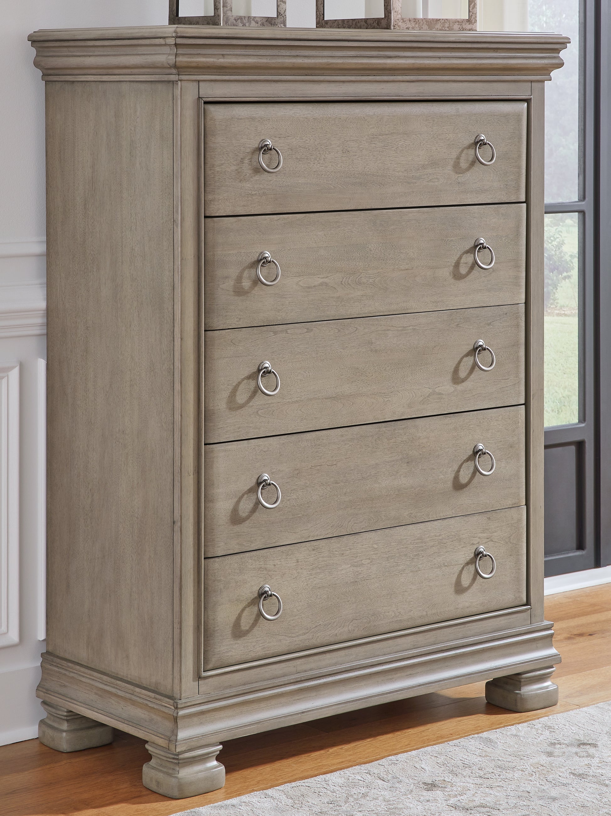 Haines Furniture Outlet - Ashley Furniture - Lexorne Bedroom - Five Drawer Chest / Gray - B924-46