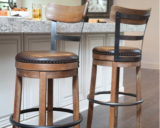 Haines Furniture Outlet - Ashley Furniture - Pinnadel Dining Room - Counter Height Bar Stool (Set of 2) / Grayish Brown - D542-124X2