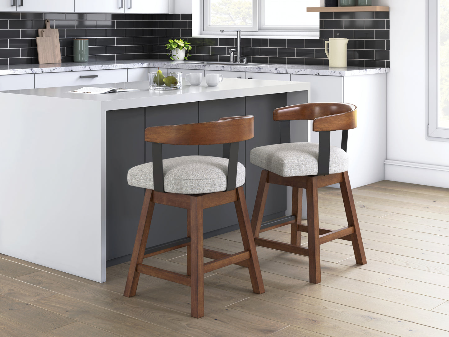 Haines Furniture Outlet - Ashley Furniture - Ralene Dining Room - Counter Height Barstool (Set of 2) / Medium Brown - D594-224X2