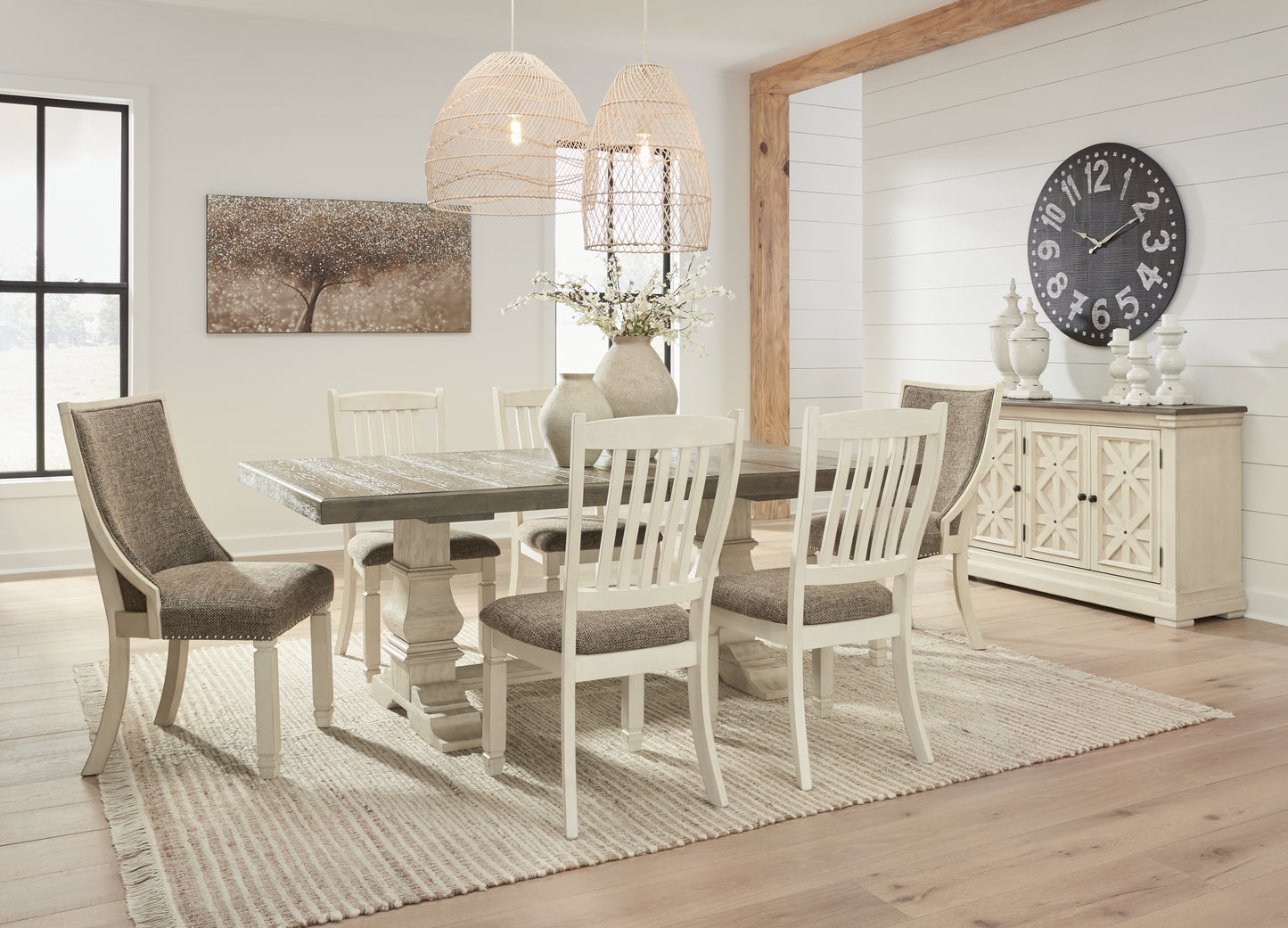 Haines Furniture Outlet - Ashley Furniture - Bolanburg Dining Room - Extension Dining Table / Antique White - D647D17