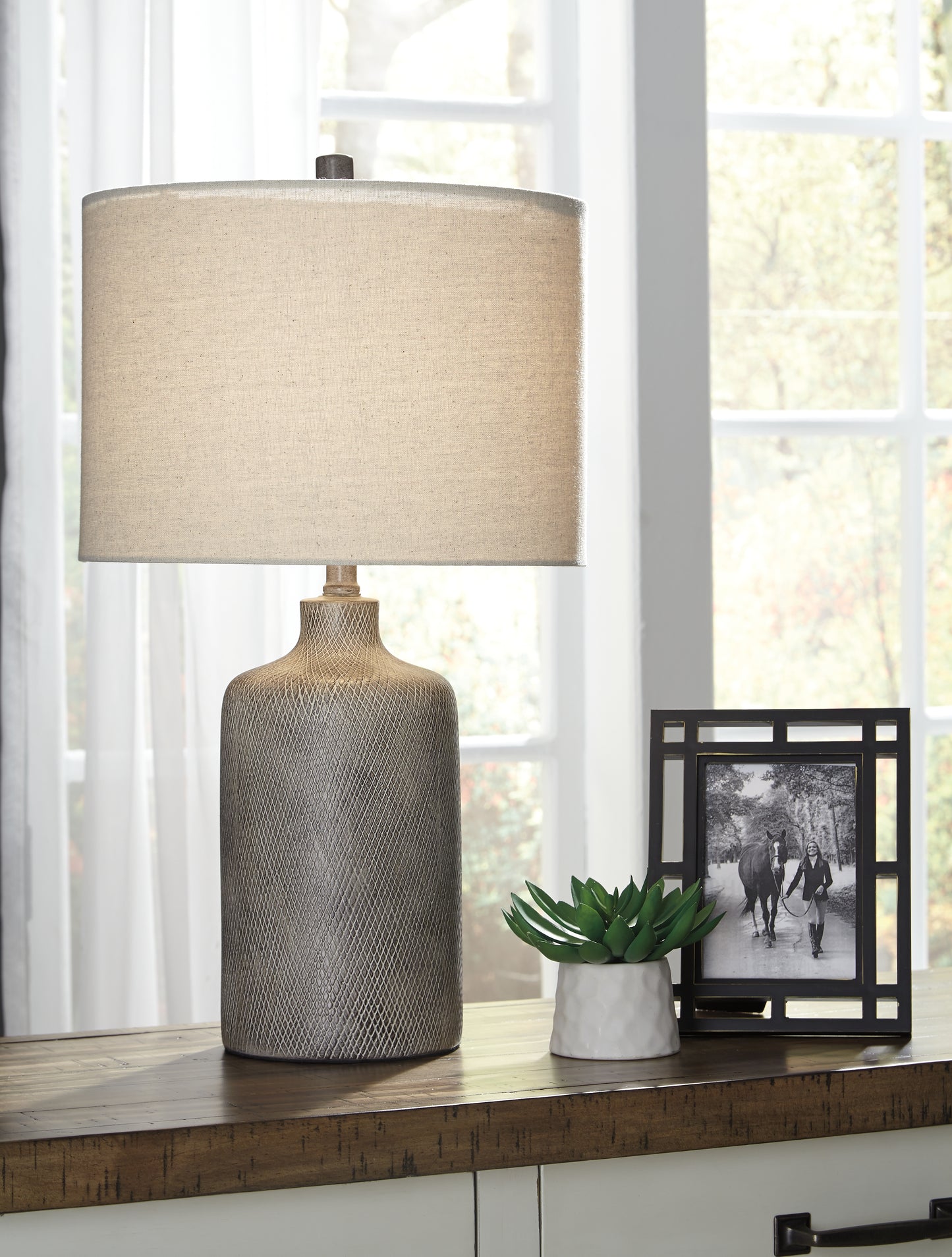 Haines Furniture Outlet - Ashley Furniture - Linus Lighting - Table Lamp (Set of 2) / Antique Black - L117964X2