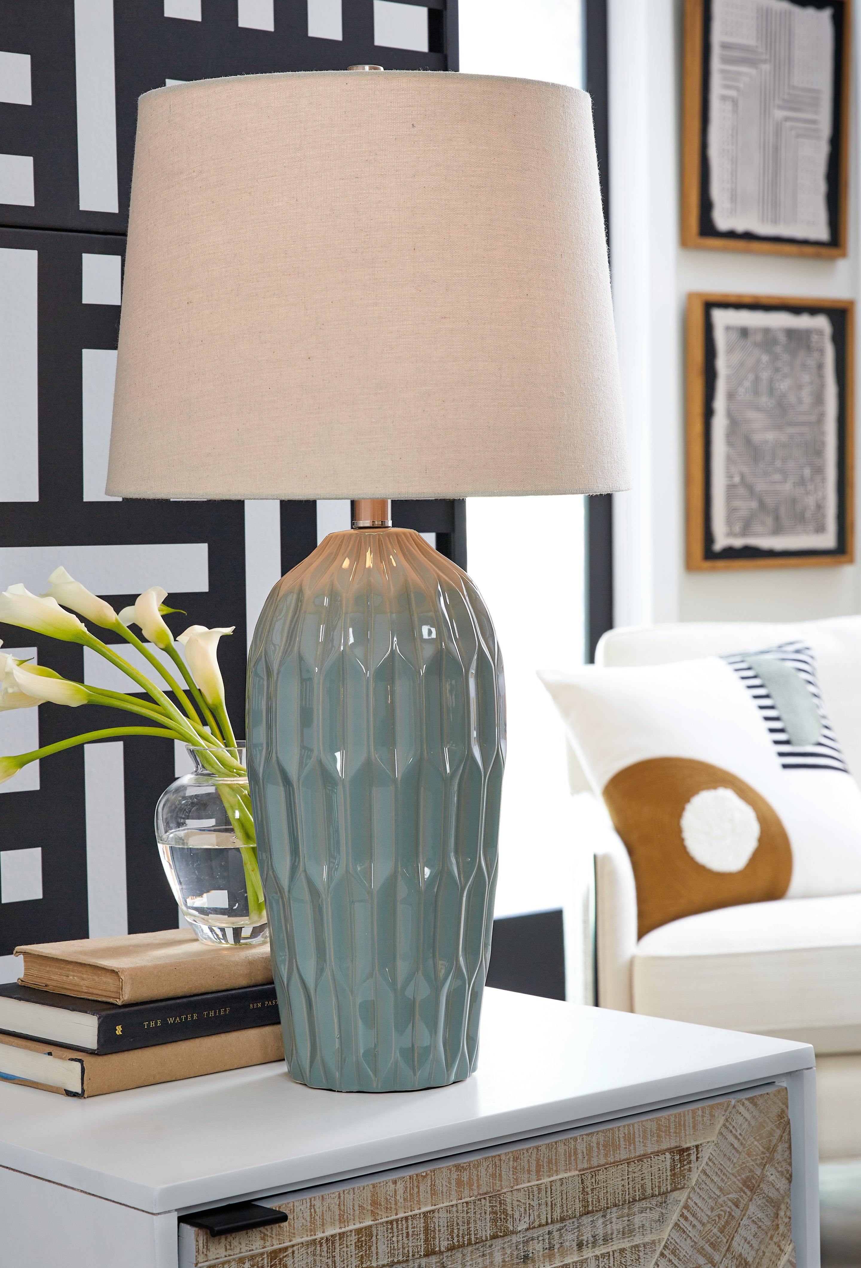 Ashley Furniture Hadbury Table Lamp