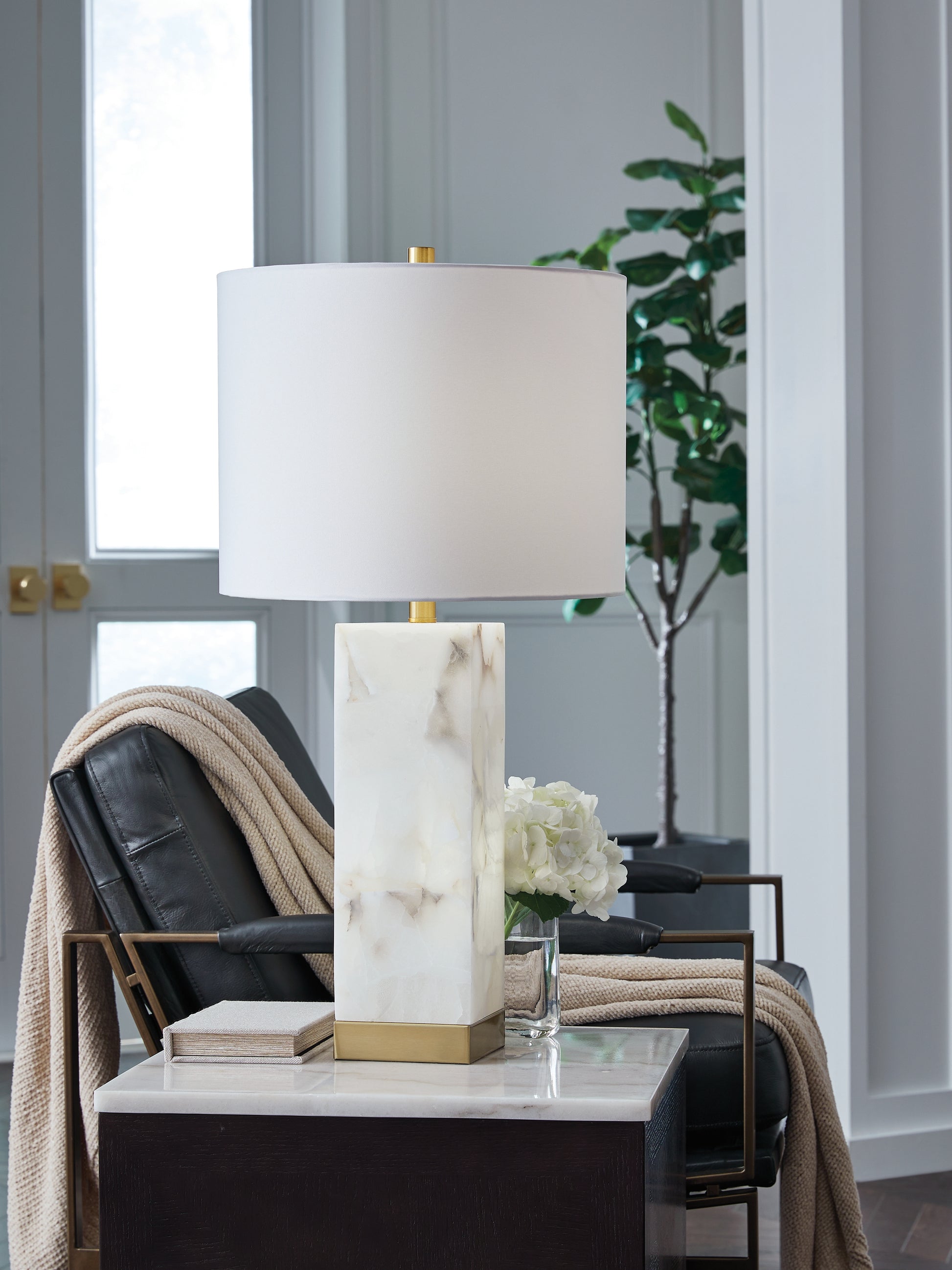 Haines Furniture Outlet - Ashley Furniture - Linderfield Lighting - Alabaster Table Lamp (1/CN) / White/Gold Finish - L429094