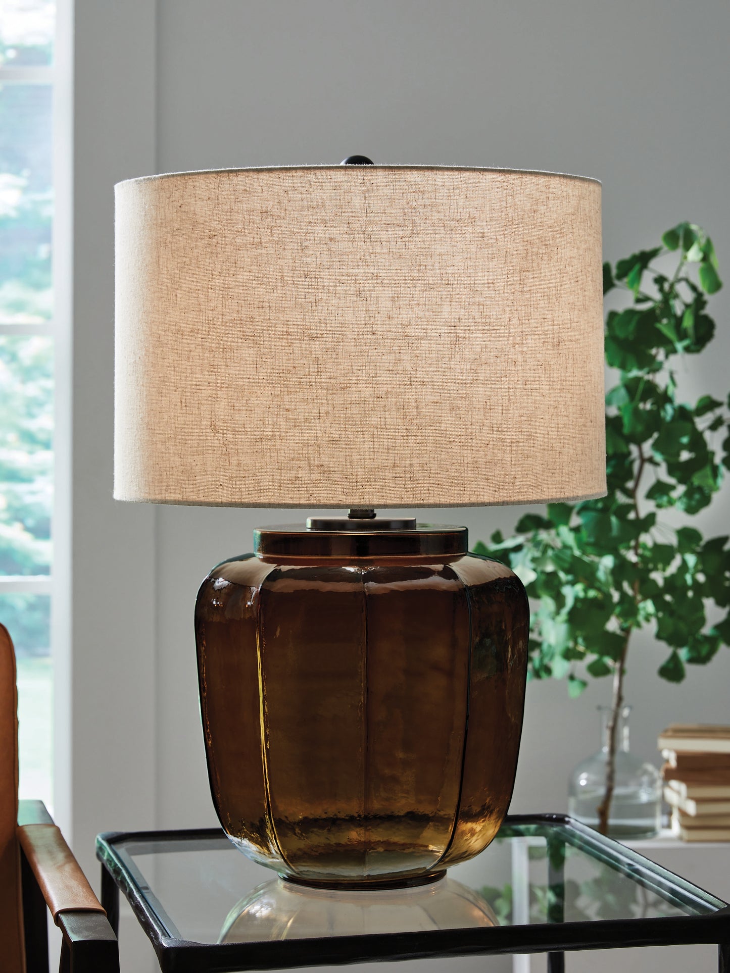 Haines Furniture Outlet - Ashley Furniture - Bainmore Lighting - Glass Table Lamp (1/CN) / Amber - L430914