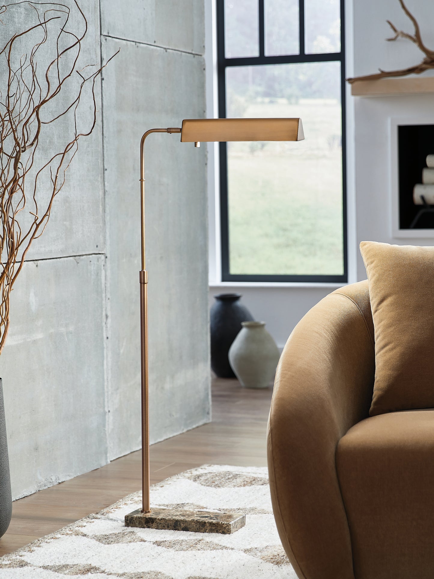Haines Furniture Outlet - Ashley Furniture - Yafe Lighting - Metal Floor Lamp (1/CN) / Bronze Finish - L734411