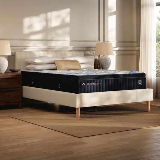 Haines Furniture Outlet - Ashley Furniture - Dreamcloud Premier Memory Foam Mattresses - Queen - M12131