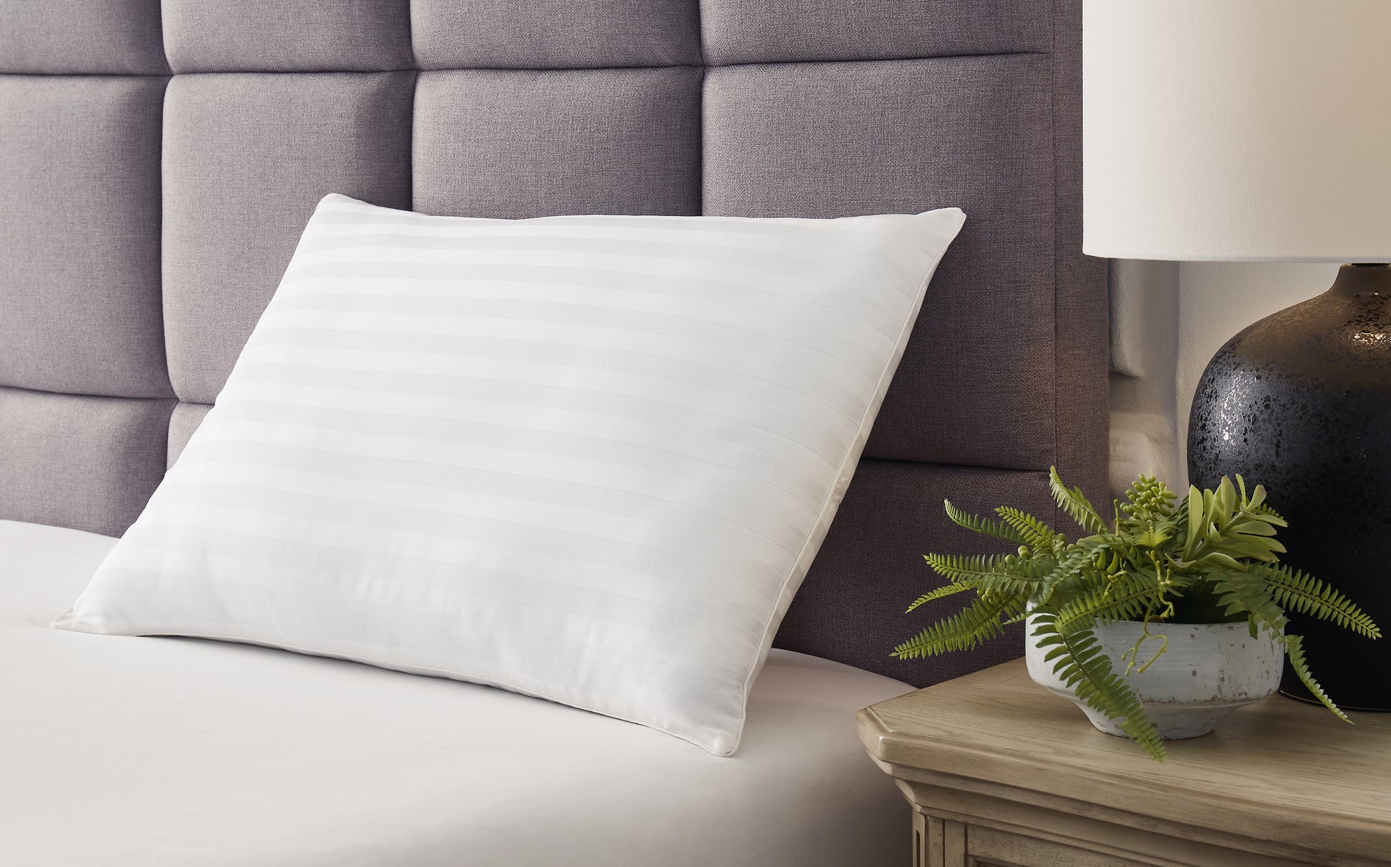 Haines Furniture Outlet - Ashley Furniture - Zephyr 2.0 Pillows - Huggable Comfort Pillow (4/CS) / White - M52111