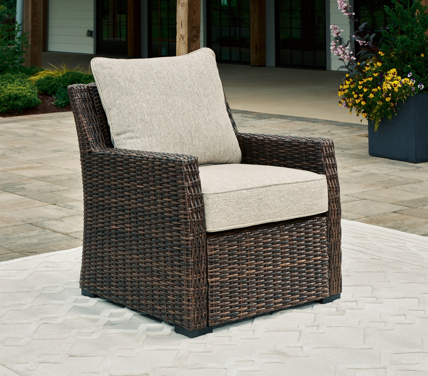 Haines Furniture Outlet - Ashley Furniture - Brook Ranch Outdoor - Lounge Chair w/Cushion (1/CN) / Brown - P465-820