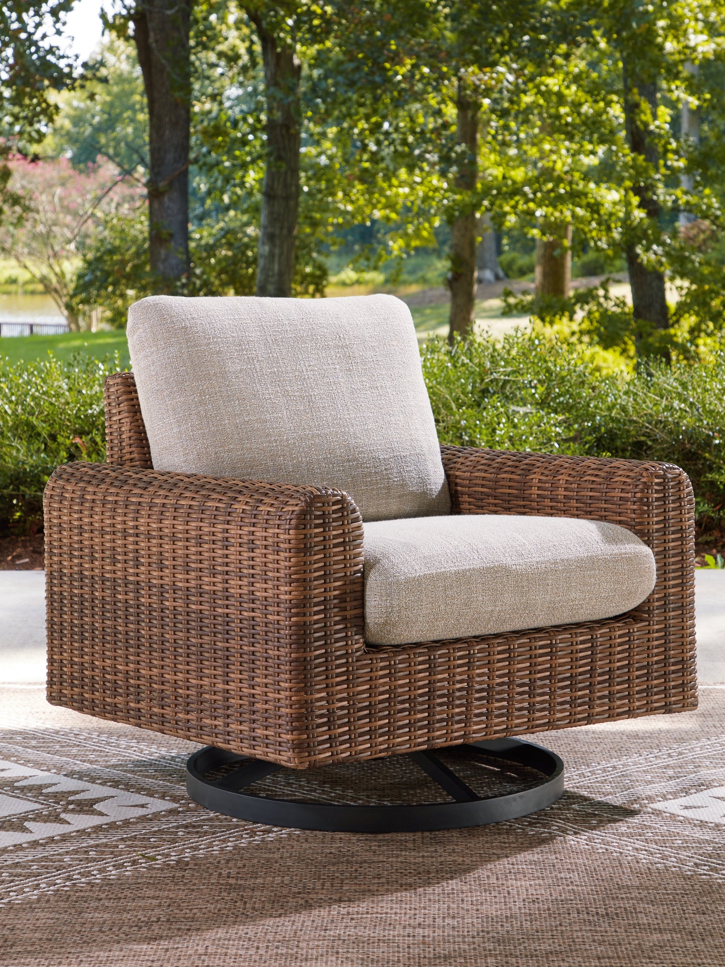 Haines Furniture Outlet - Ashley Furniture - Dolan Creek Outdoor - Swivel Lounge w/ Cushion / Gray/Brown - PCP610-821