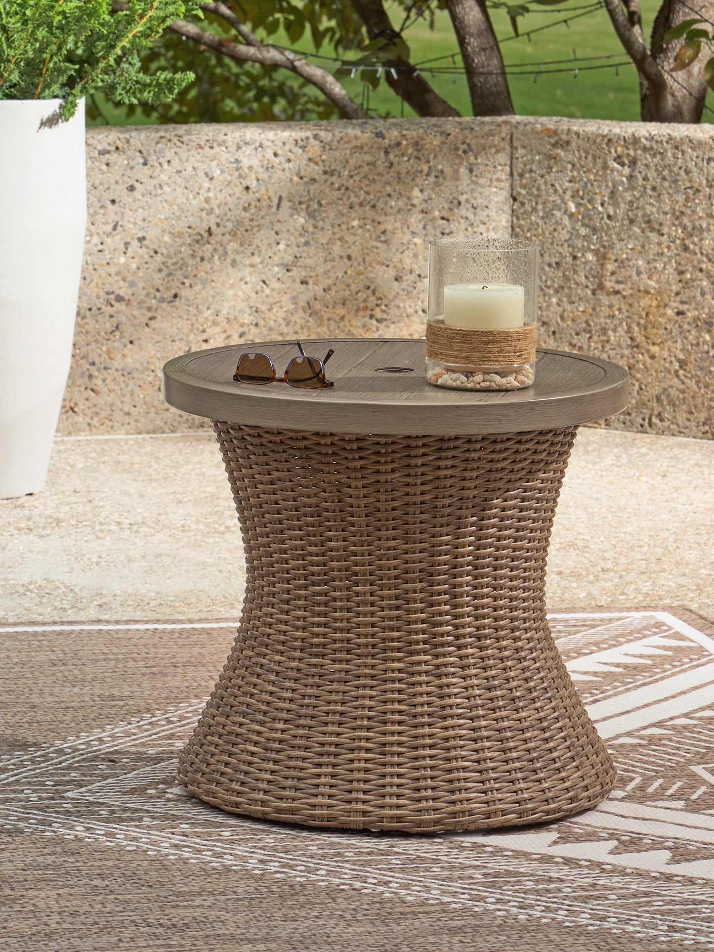 Haines Furniture Outlet - Ashley Furniture - Laguna Heights Outdoor - Round End Table w/UMB OPT / Beige - PCP790-706