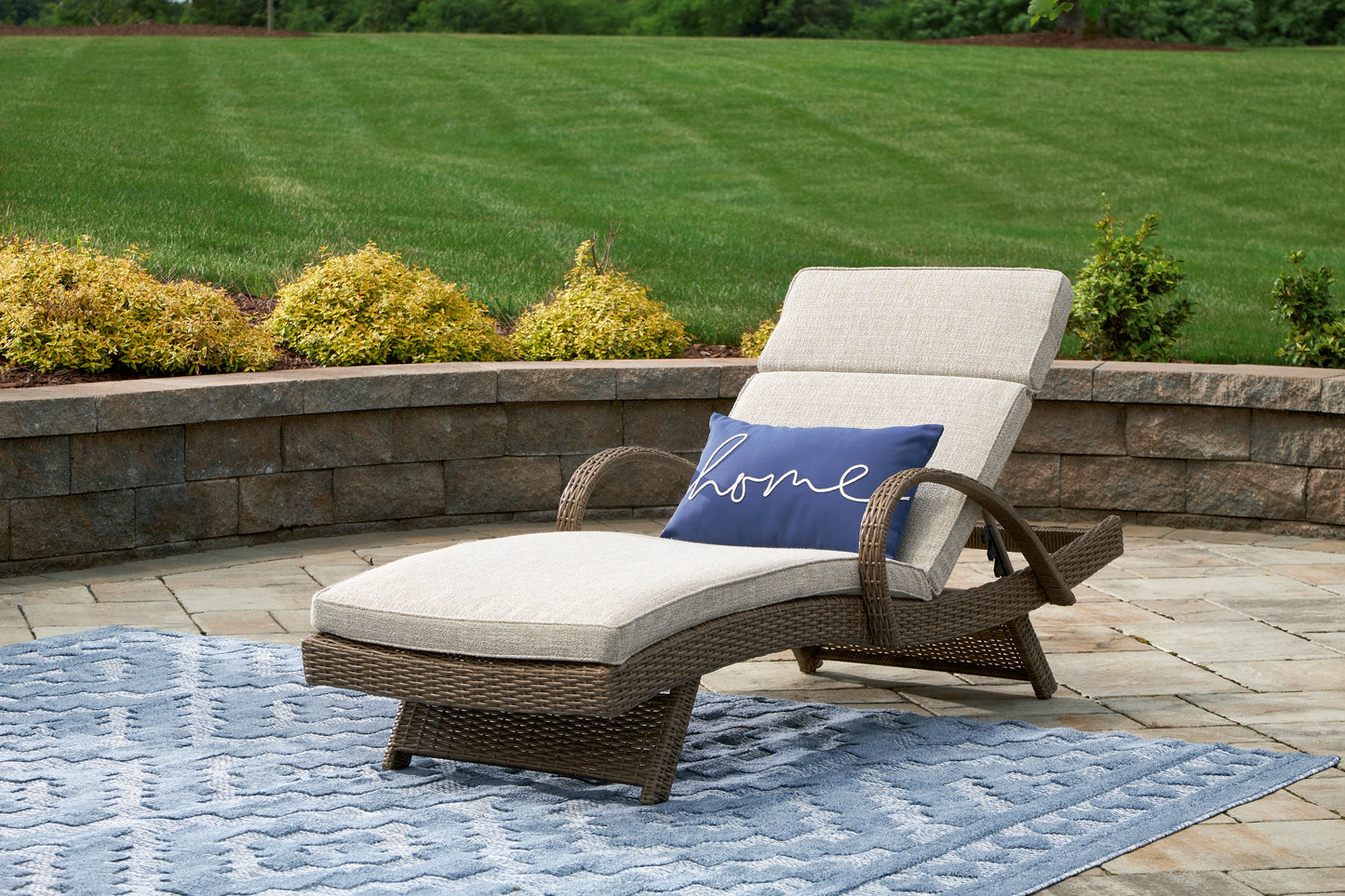 Haines Furniture Outlet - Ashley Furniture - Beachcroft Outdoor - Chaise Lounge with Cushion / Beige - P791-815
