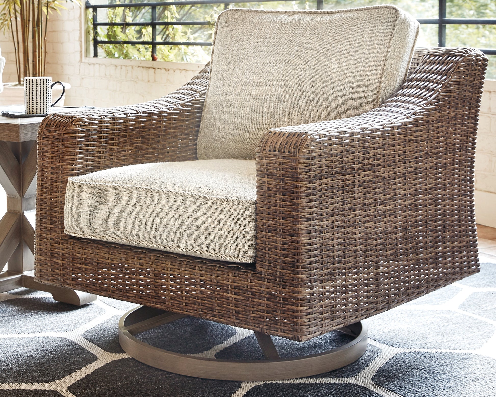 Haines Furniture Outlet - Ashley Furniture - Beachcroft Outdoor - Swivel Lounge Chair (1/CN) / Beige - P791-821