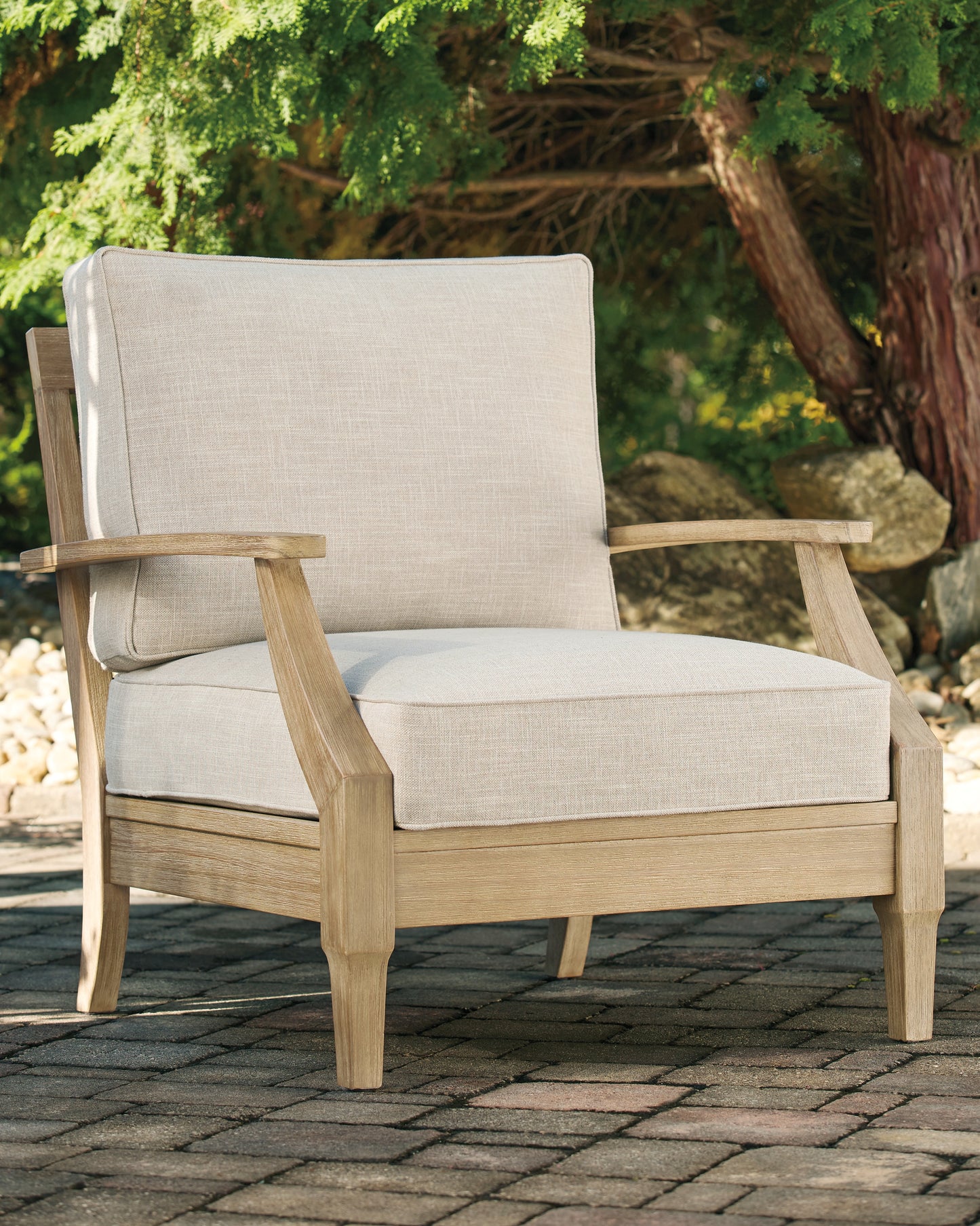 Haines Furniture Outlet - Ashley Furniture - Clare View Outdoor - Lounge Chair w/Cushion (1/CN) / Beige - P801-820