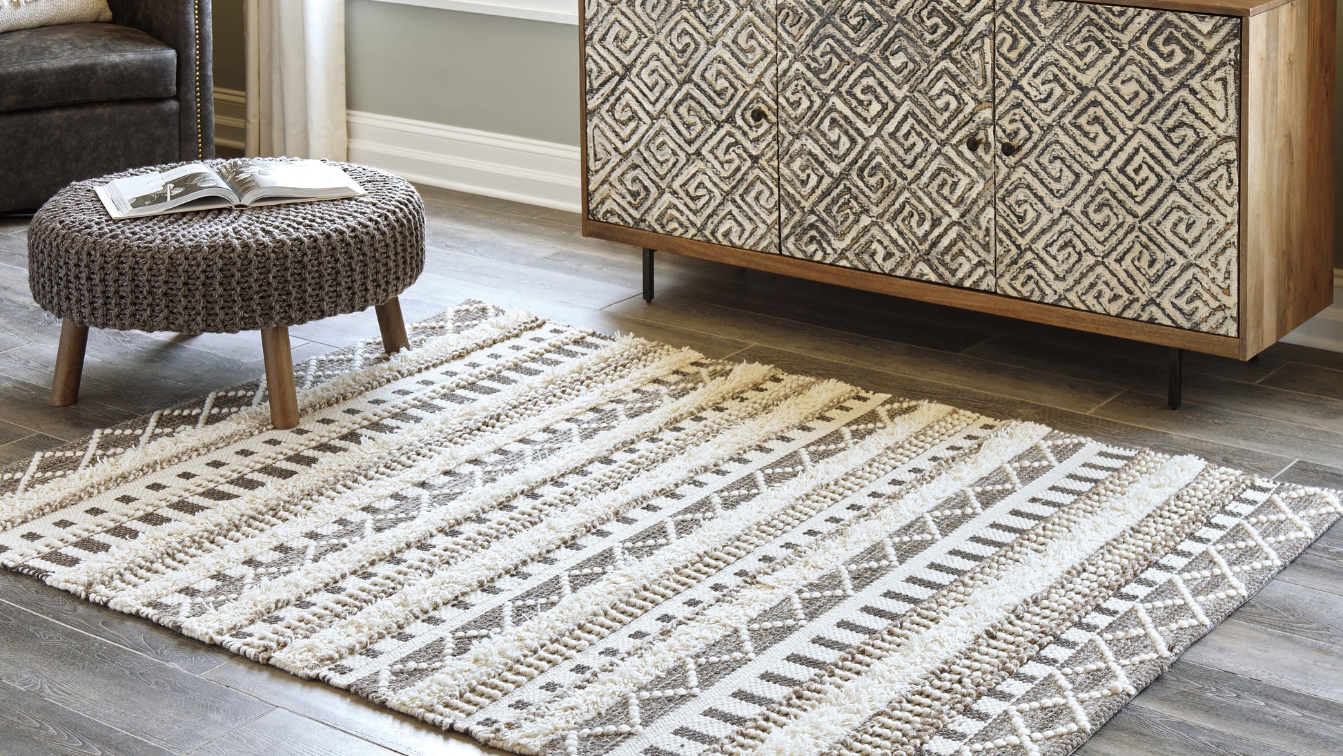Haines Furniture Outlet - Ashley Furniture - Karalee Rug - 8' x 10' Rug / Ivory/Brown - R404441