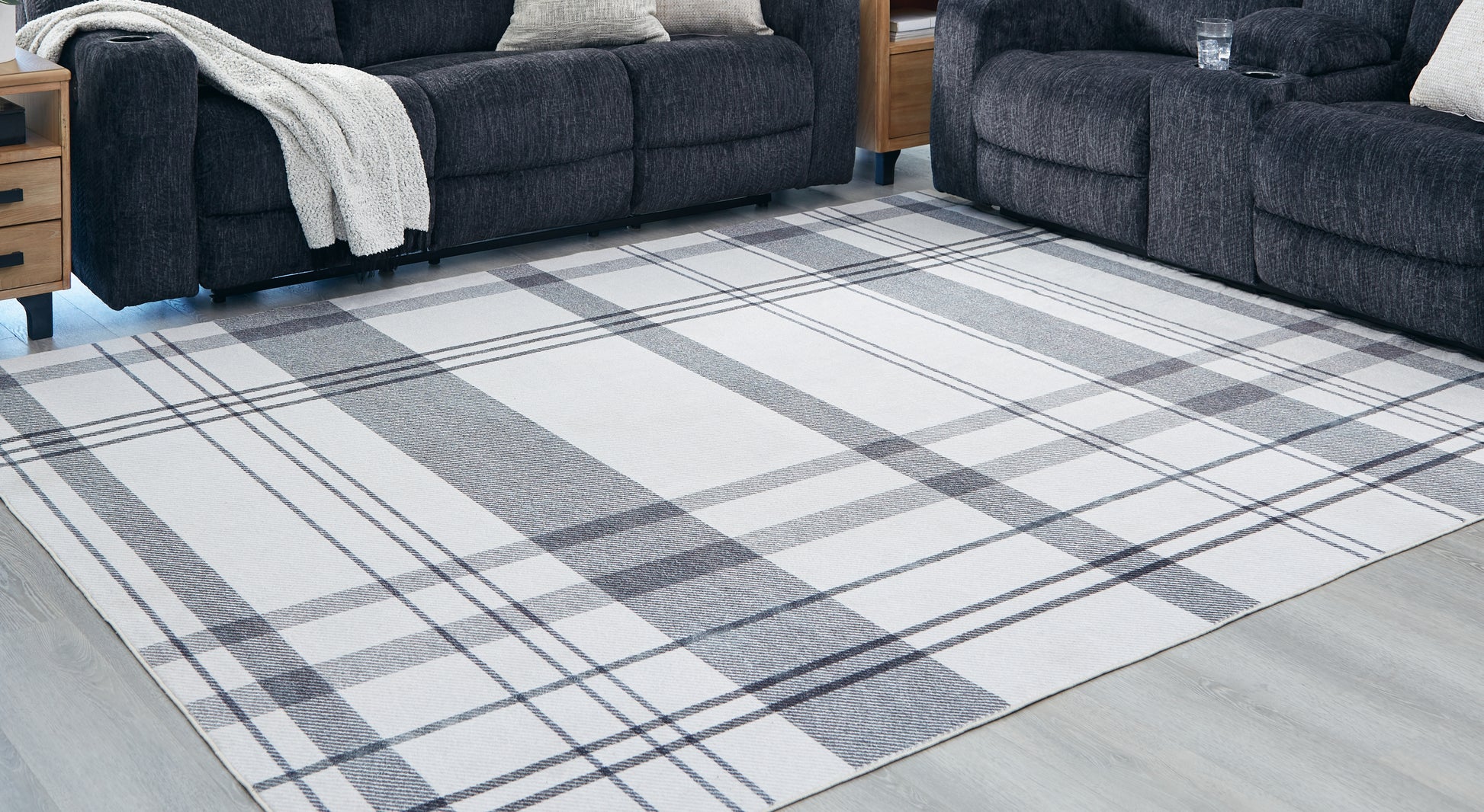 Haines Furniture Outlet - Ashley Furniture - Kaidlow Rug - 7'7" x 9'8" Washable Rug / Gray/Cream - R405911