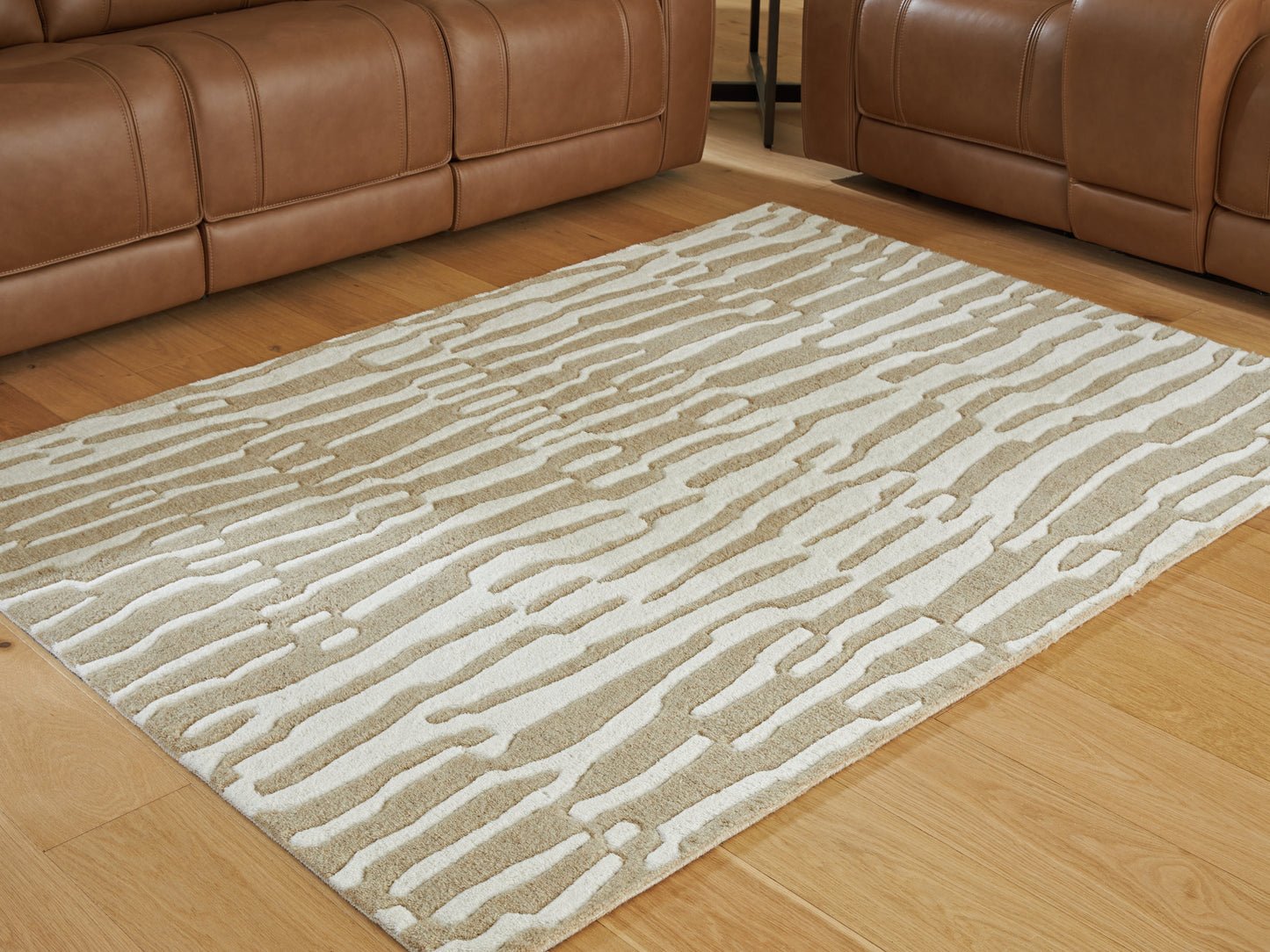 Haines Furniture Outlet - Ashley Furniture - Corrbell Rug - 5' x 7' Area Rug / Beige/White - R407632