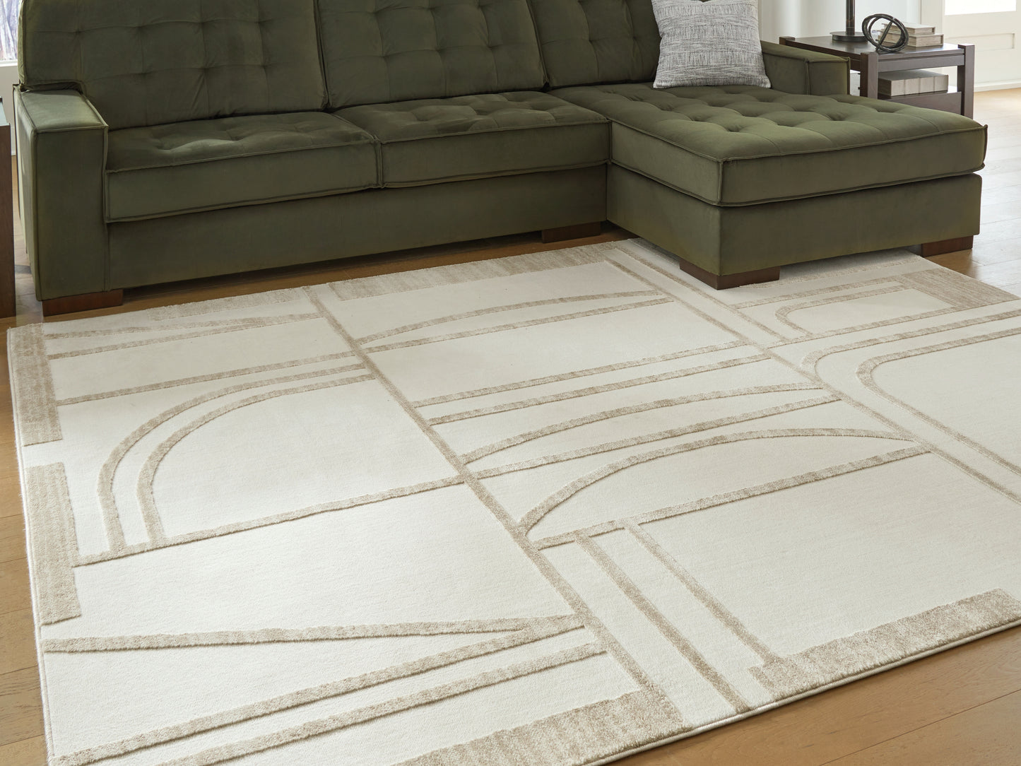 Haines Furniture Outlet - Ashley Furniture - Farongrove Rug - 7'10" x 10' Area Rug / Ivory/Beige - R407671