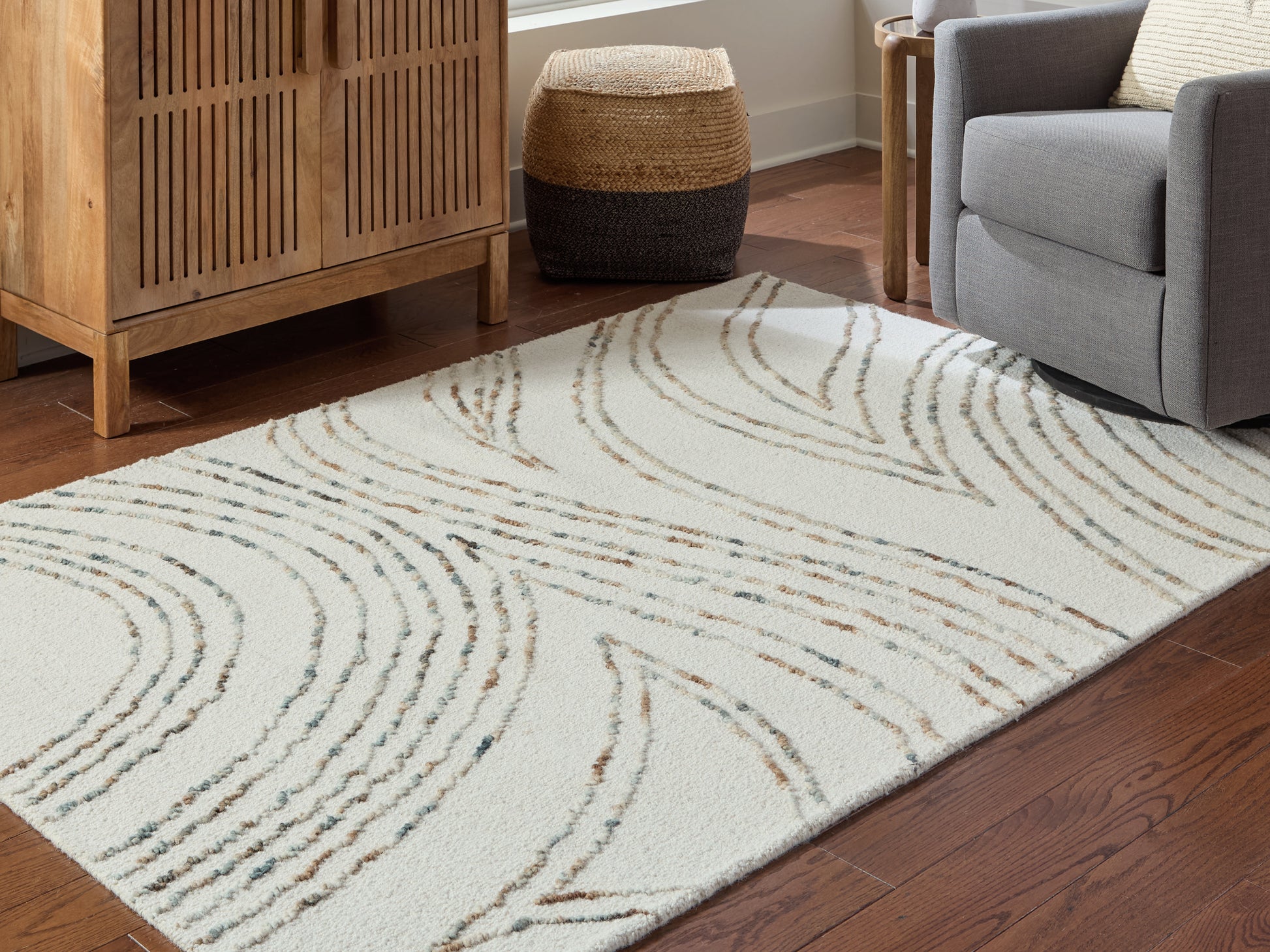 Haines Furniture Outlet - Ashley Furniture - Deenbury Rug - 5' x 7' Area Rug / Ivory/Green/Brown - R407862
