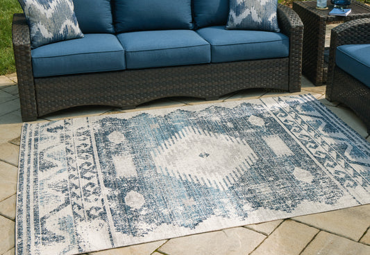 Haines Furniture Outlet - Ashley Furniture - Daddridge Rug - 5' x 7' Rug / Blue/Gray/Ivory - R900102