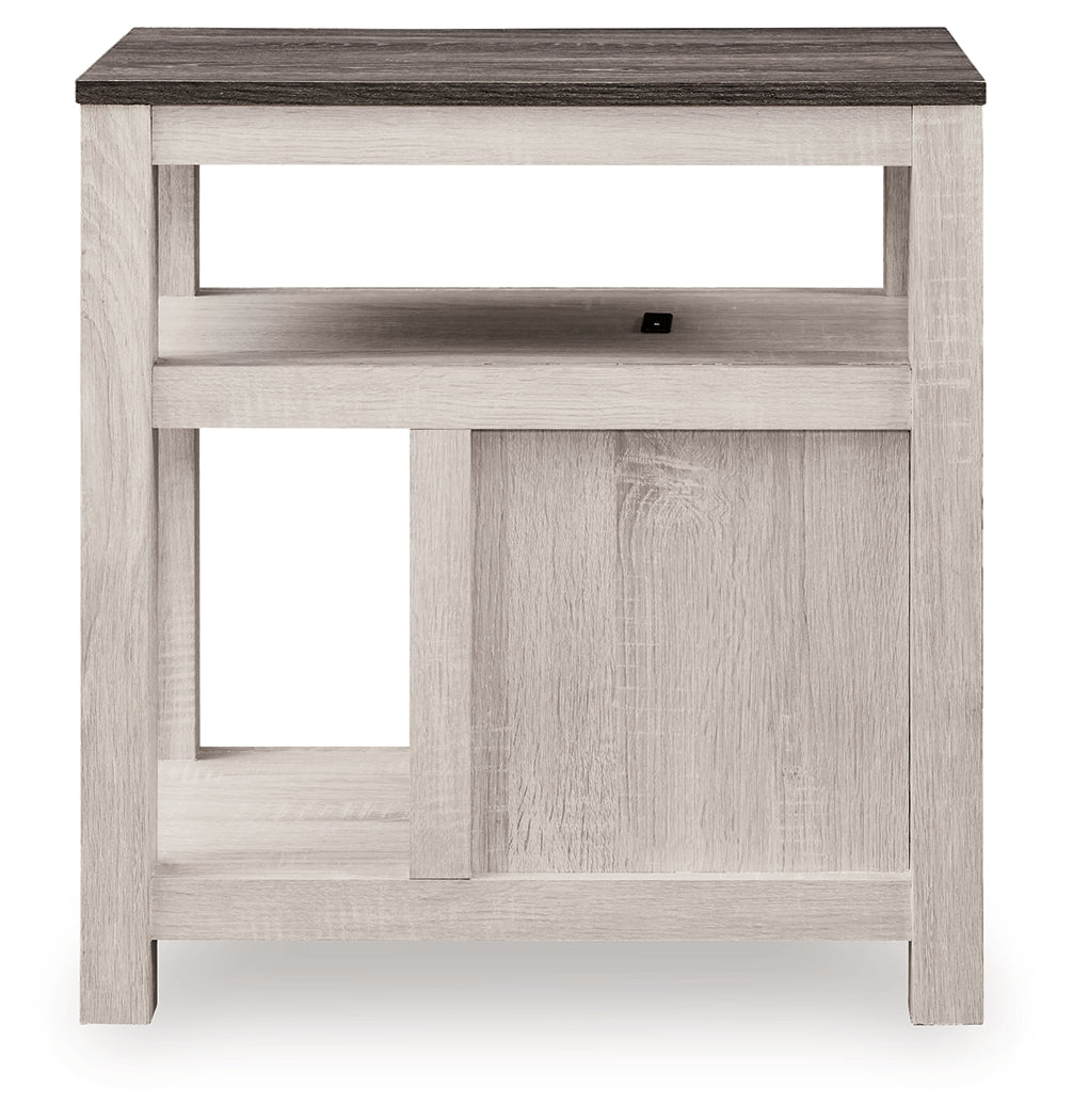 Fendenmore Chairside End Table