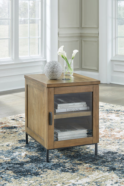 Haines Furniture Outlet - Ashley Furniture - Torlanta Chairside End Table - Chair Side End Table / Brown - T686-7