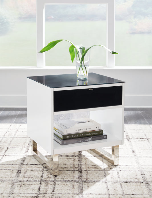 Haines Furniture Outlet - Ashley Furniture - Gardoni End Table - Rectangular End Table / White/Black - T756-3